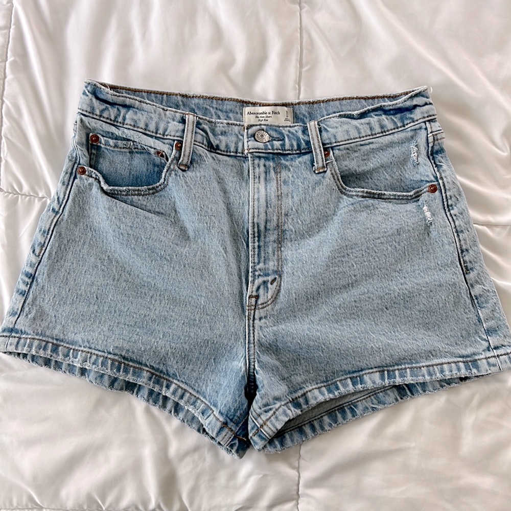 Abercrombie Mom Short Size 30/10